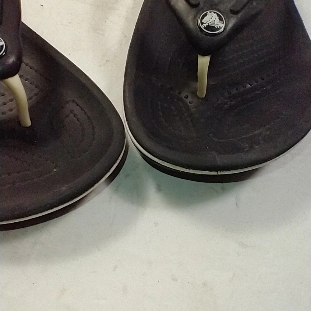 Crocs Crocband Black Thong Flip Flop Sandals Men's sz 12